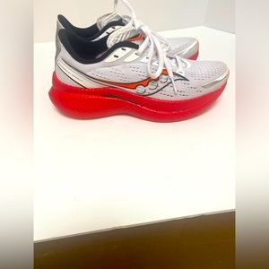 Saucony Endorphin Speed 3